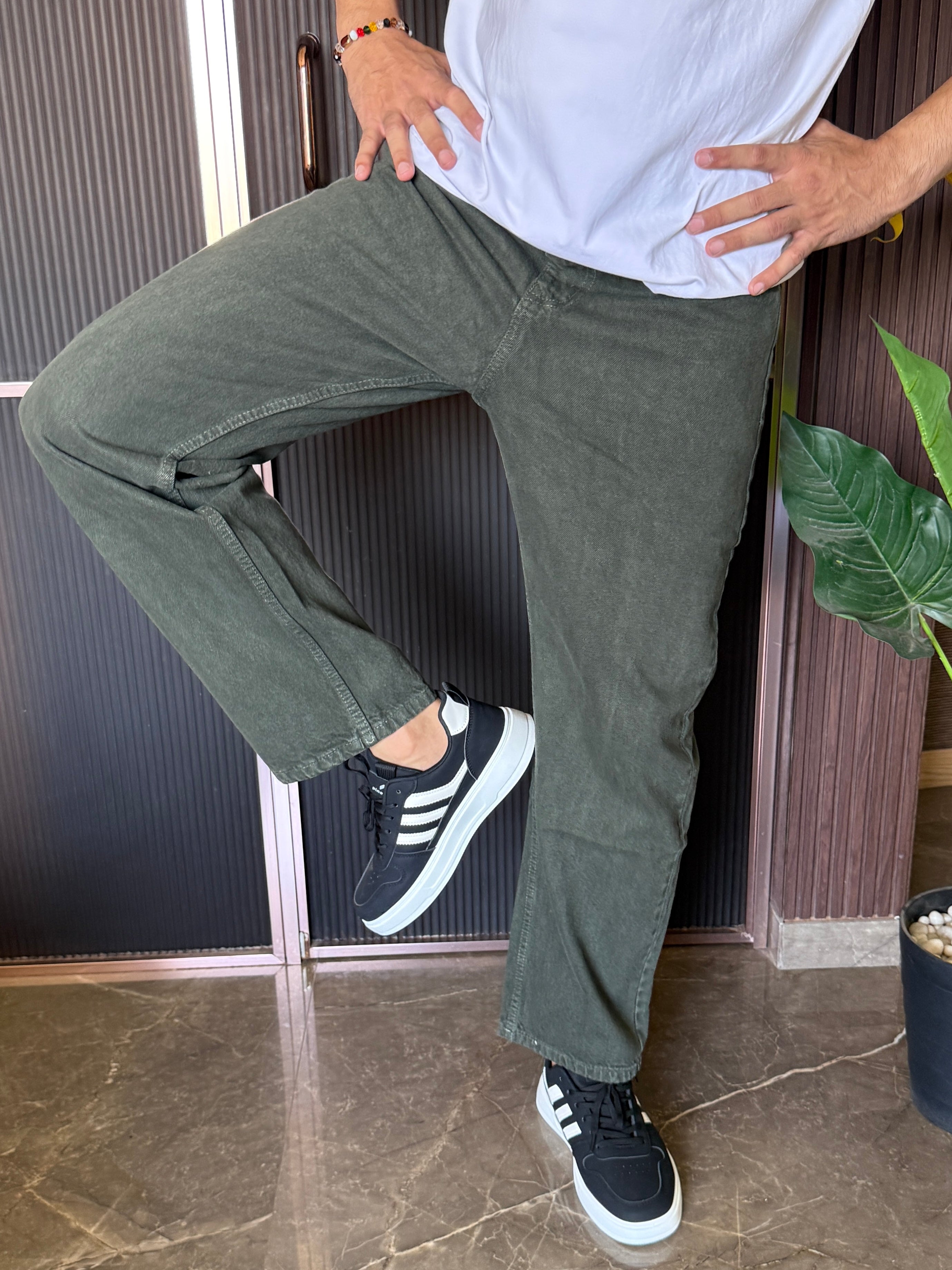 Elastic Waist Baggy Olive Jeans