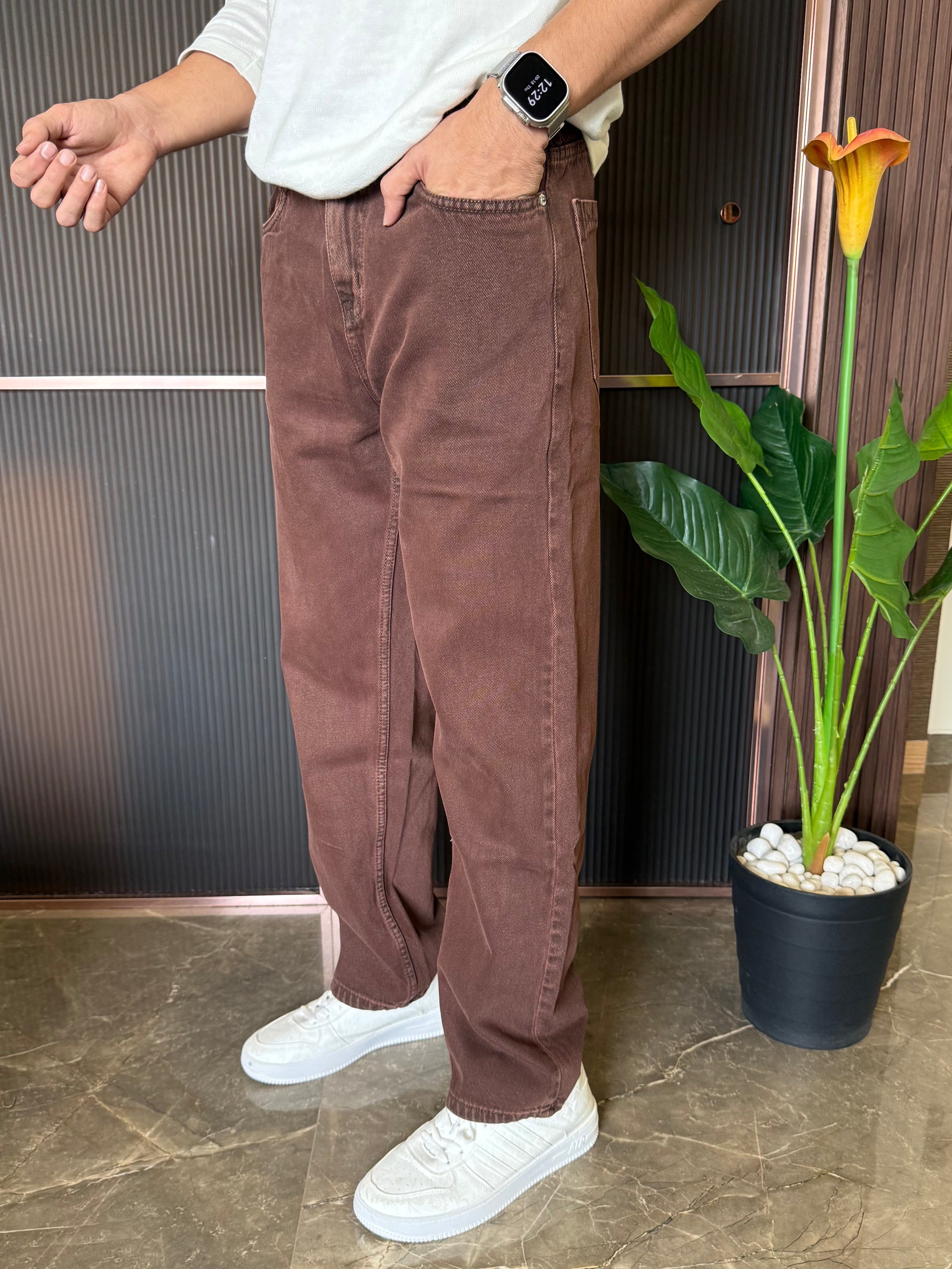Elastic Waist Baggy Brown Jeans