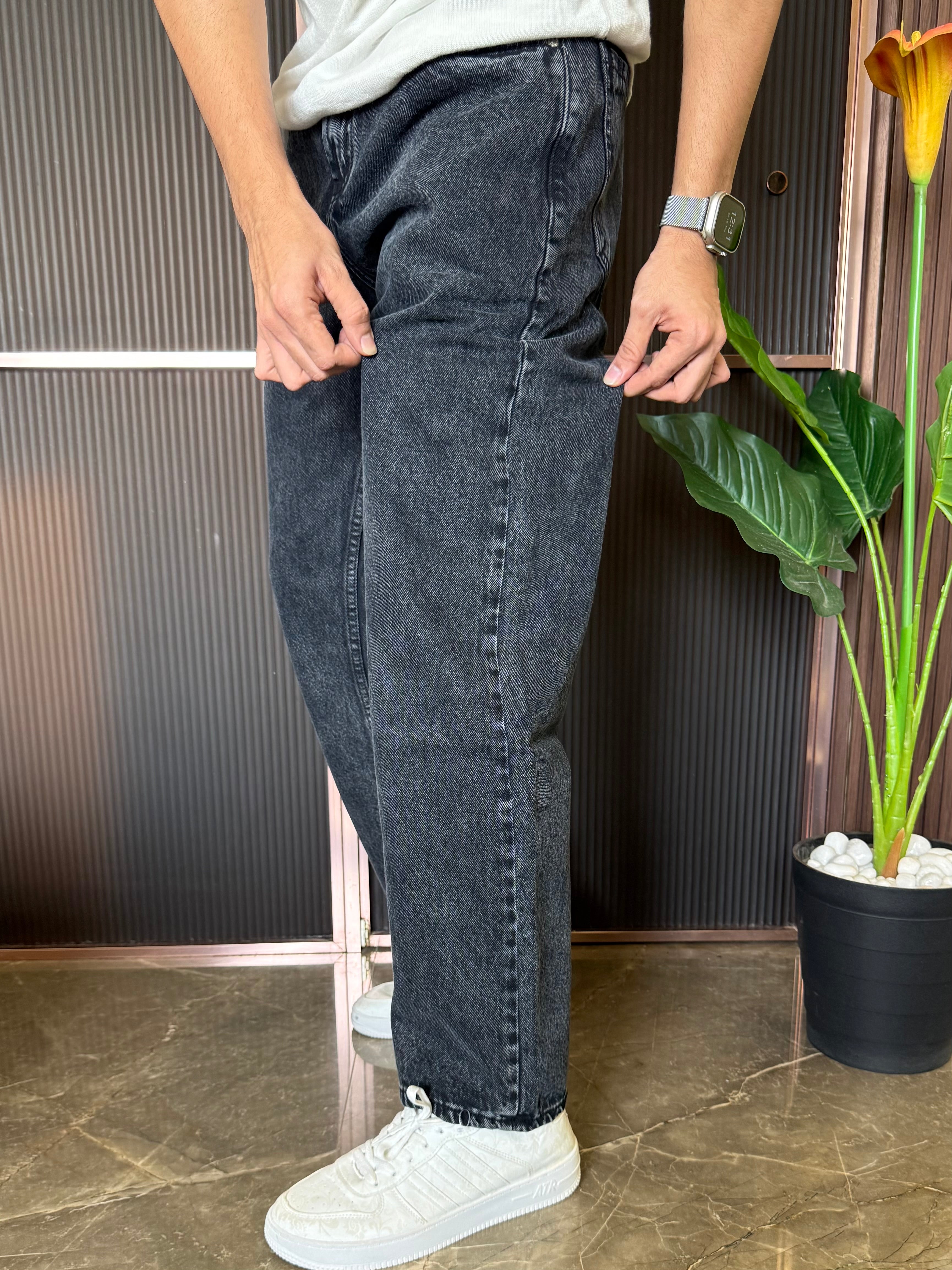 Elastic Waist Baggy Carbon Jeans