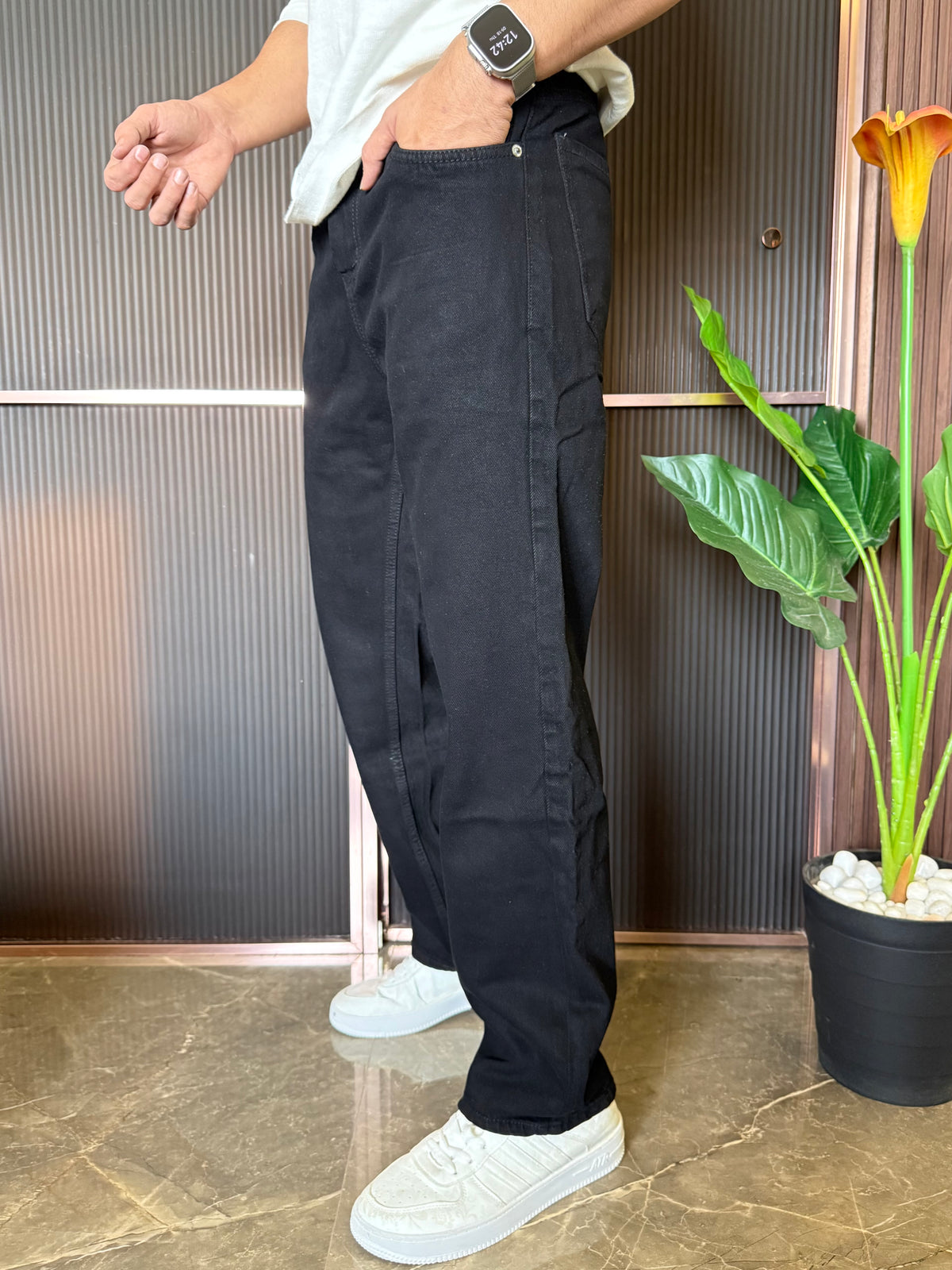 Elastic Waist Baggy Black Jeans