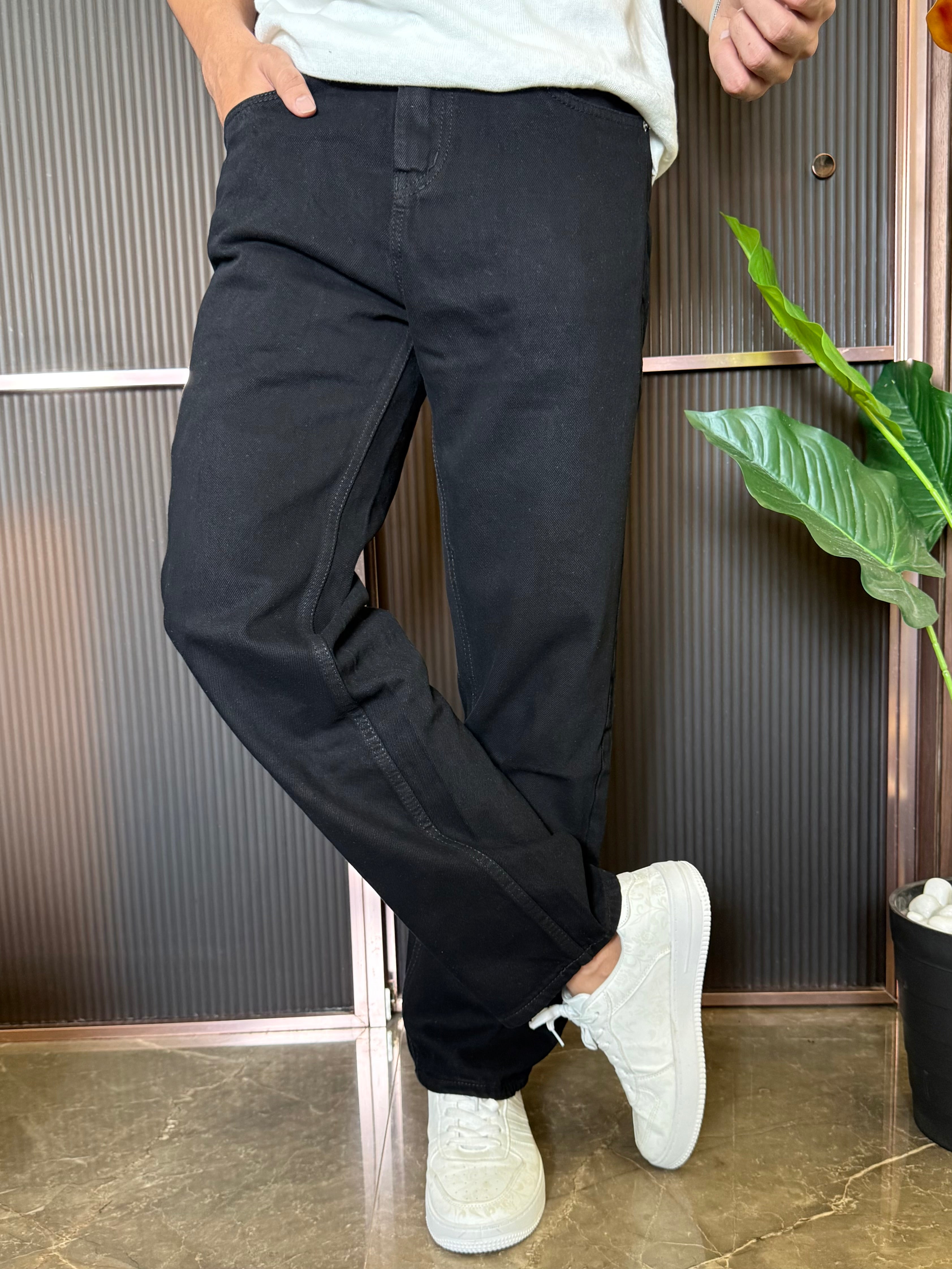 Elastic Waist Baggy Black Jeans