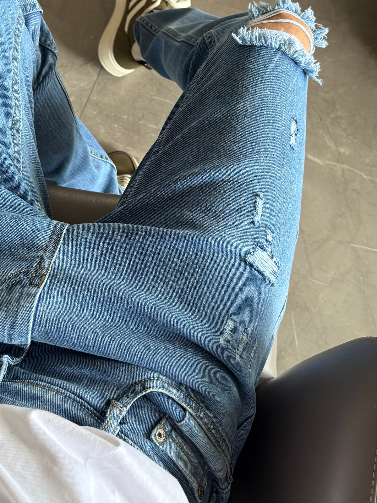 Kings Stretchable Wornout LightBlue Jeans