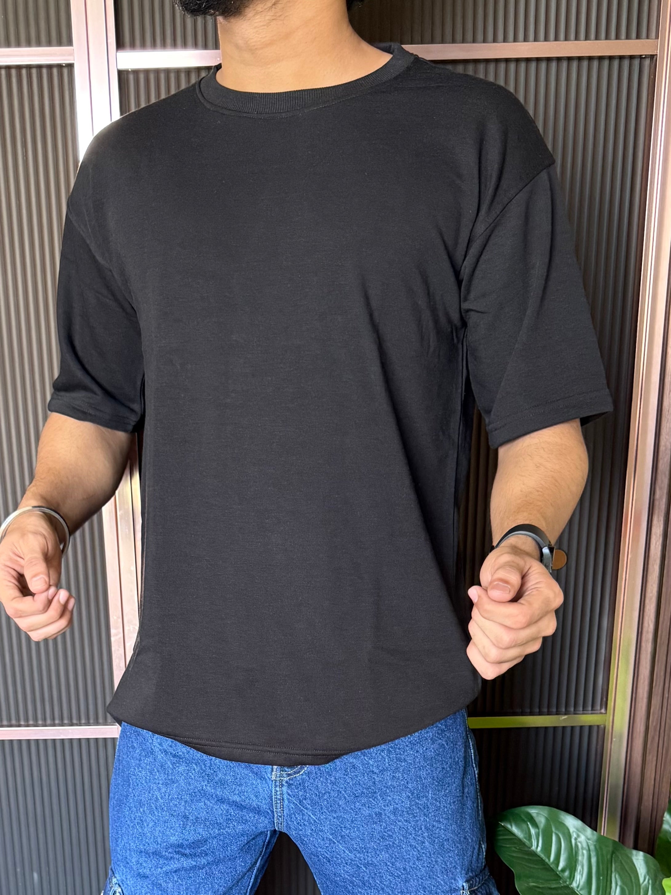 Drop Shoulder Black Oversize Tee