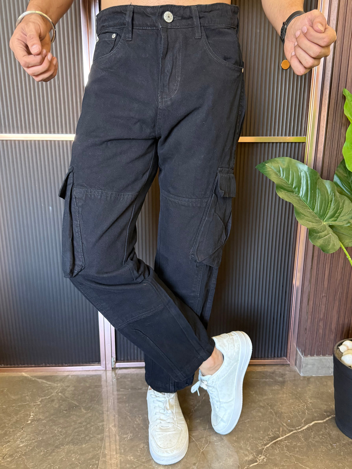 Mom Fit Cargo Black  Jeans