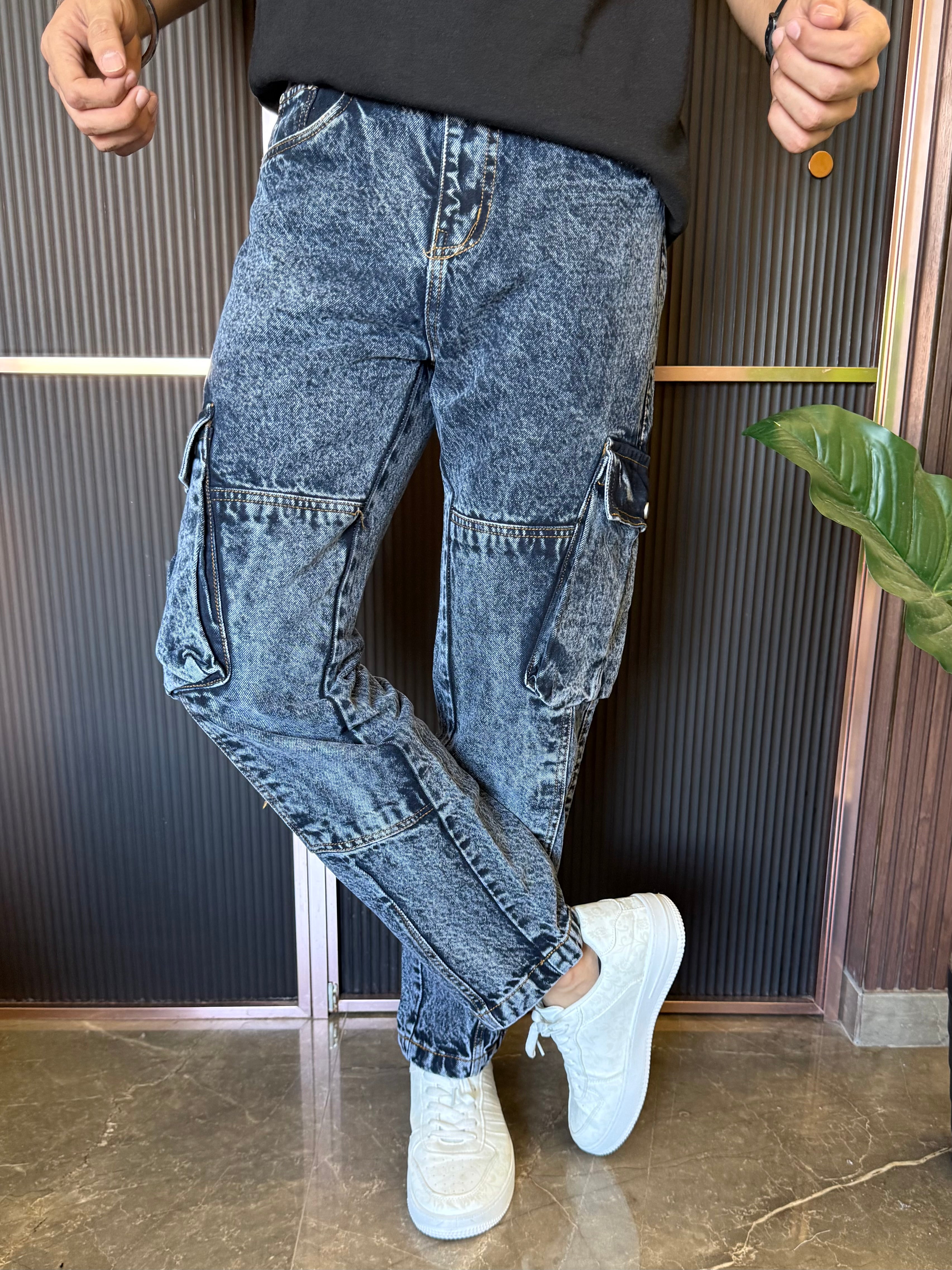 Mom Fit Cargo Carbon Jeans