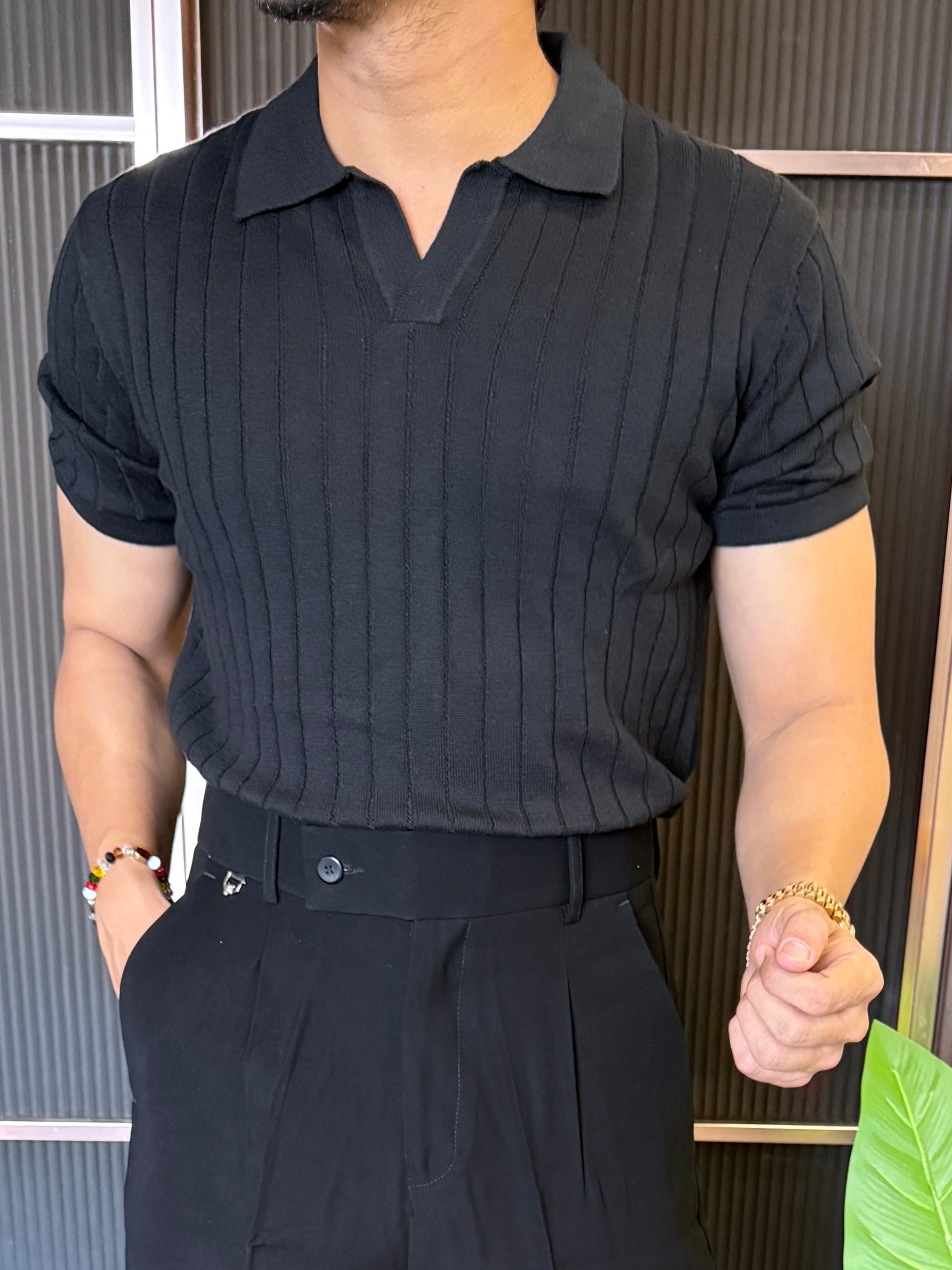 knitted Collar  Black Tshirt