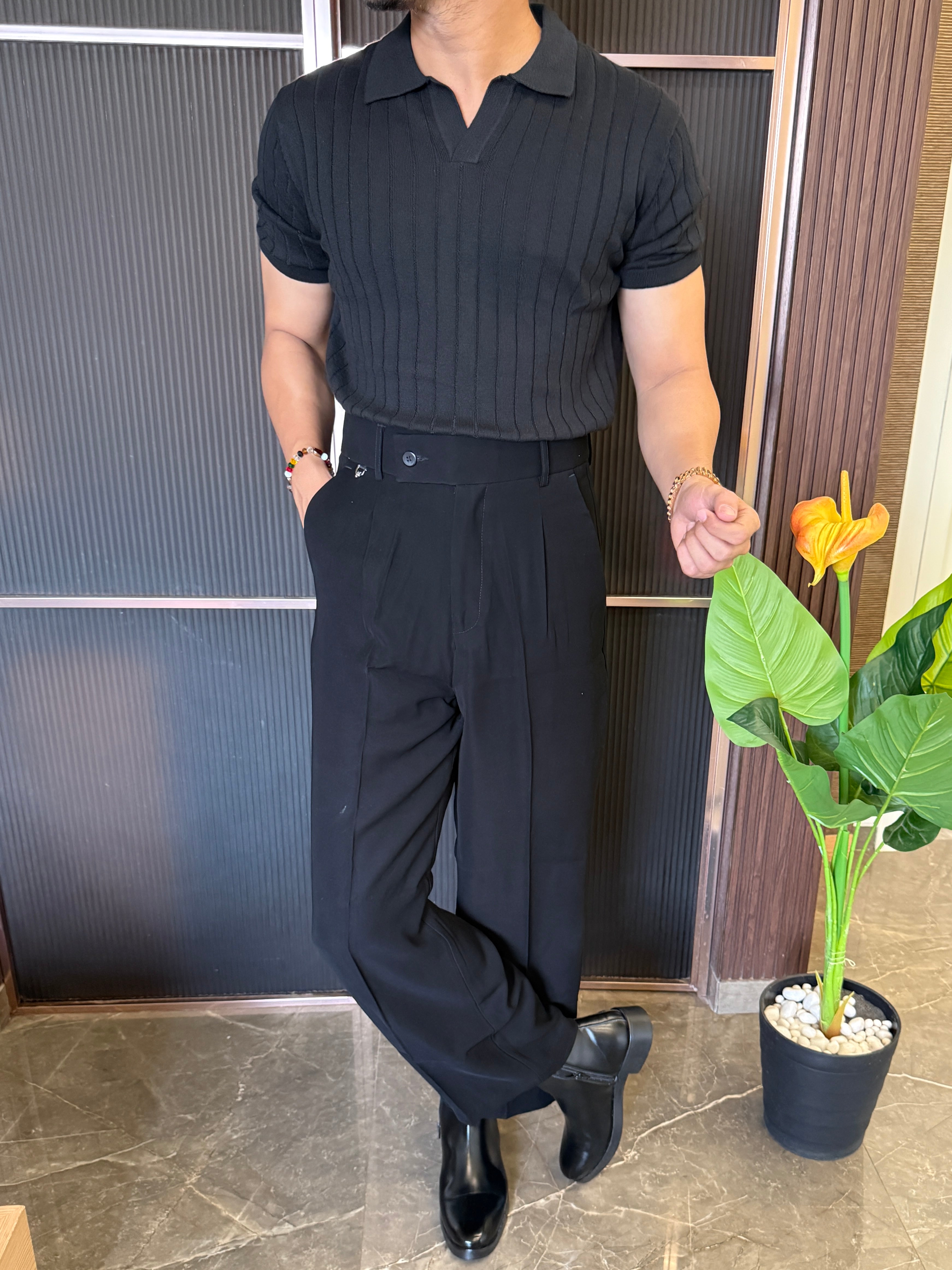 knitted Collar  Black Tshirt