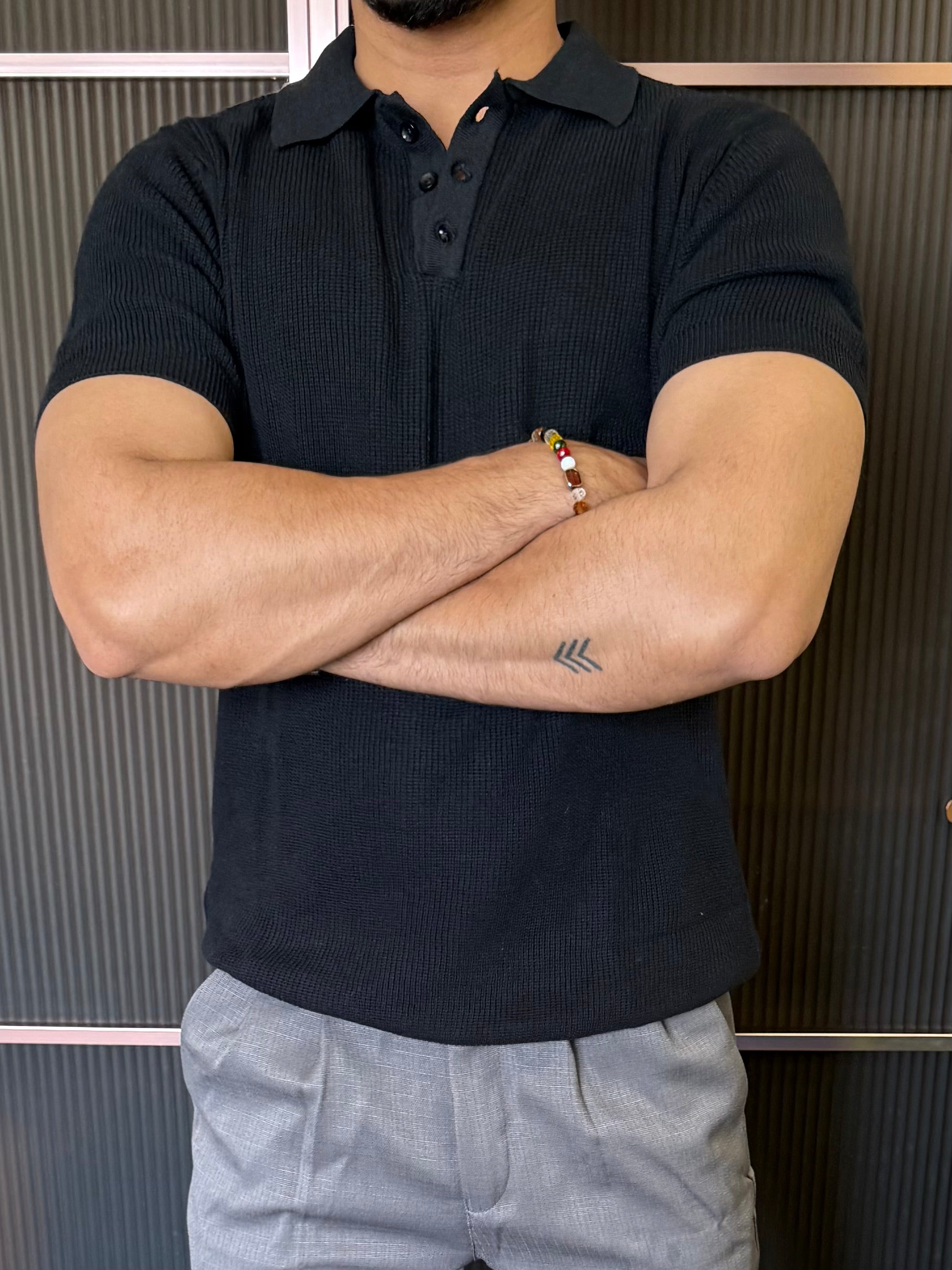 Heavy knitt  Collar Black T shirt