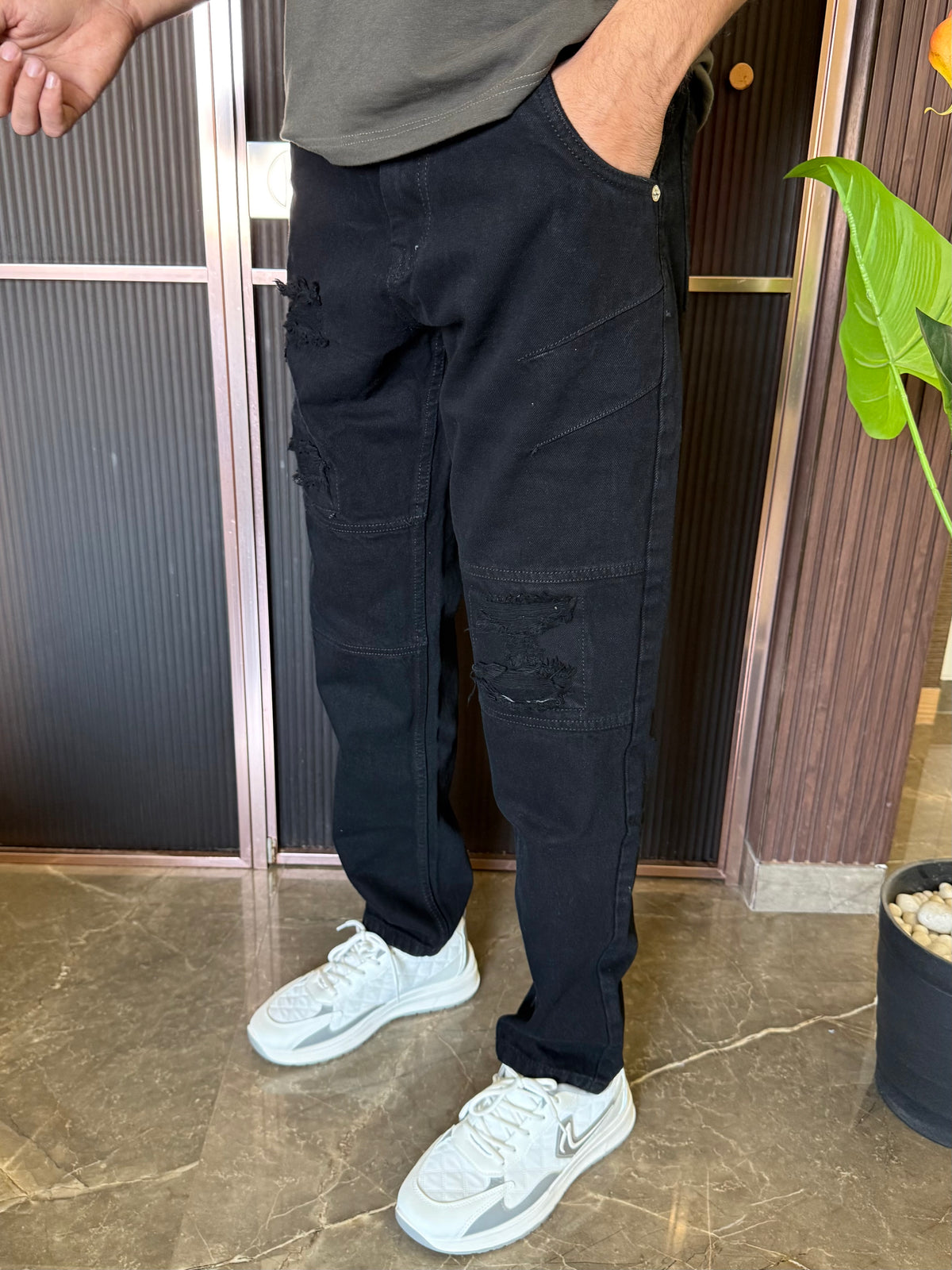 Mom Fit Biker Wornout Black Jeans